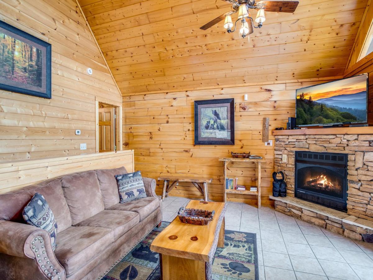 Saddle Ridge Villa Gatlinburg Exterior photo