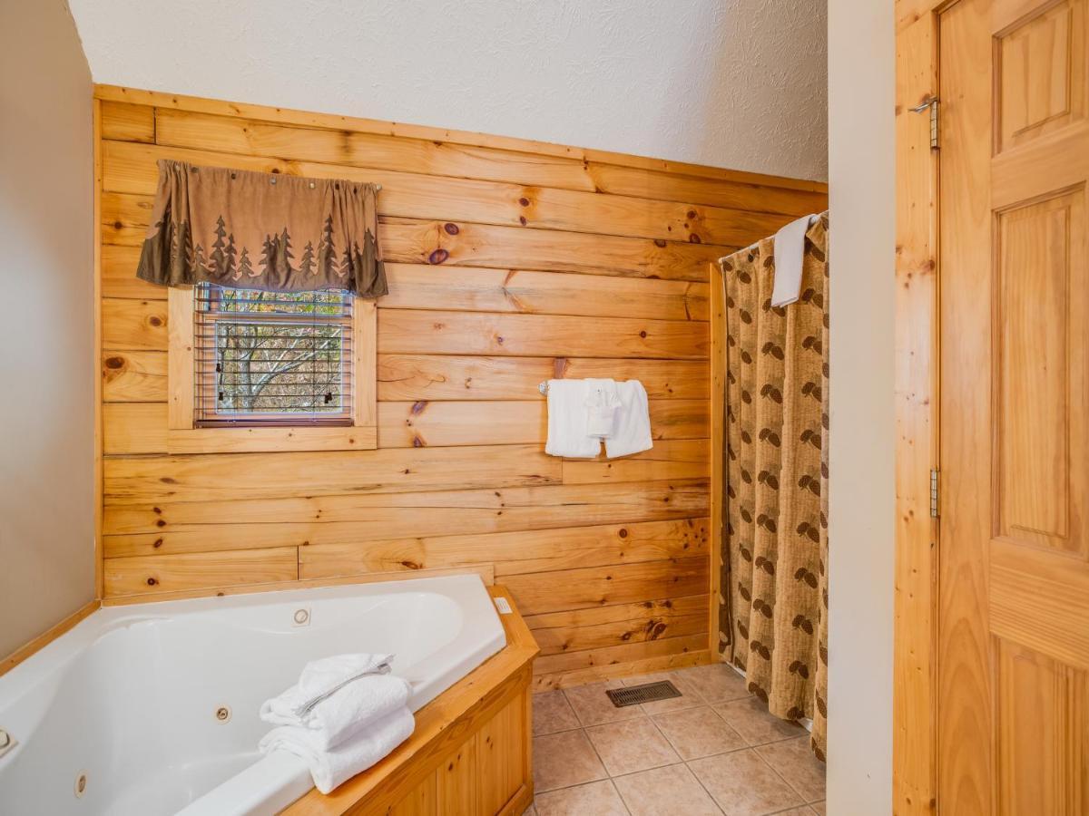 Saddle Ridge Villa Gatlinburg Exterior photo