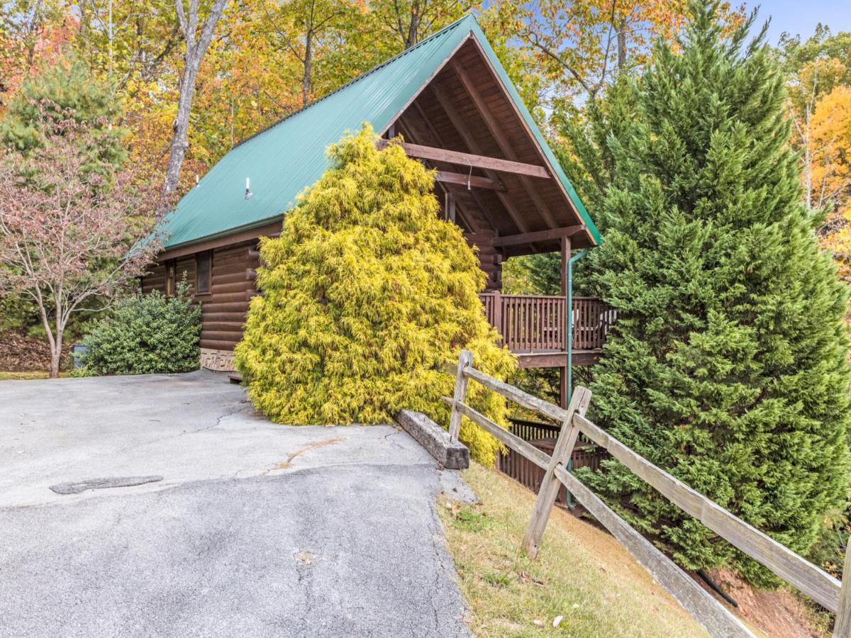 Saddle Ridge Villa Gatlinburg Exterior photo